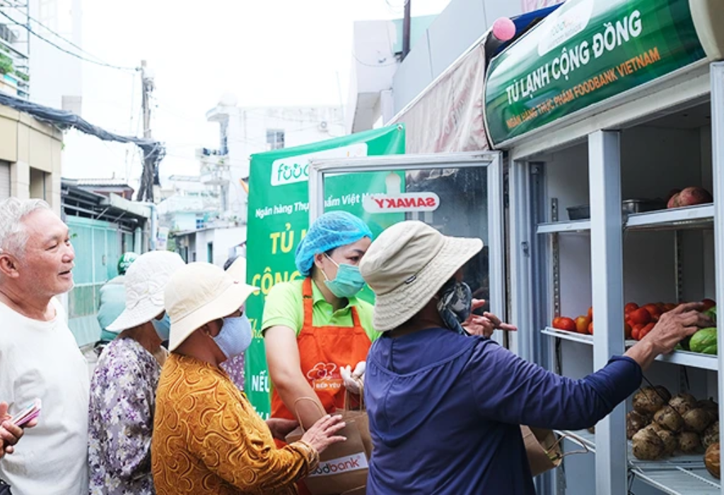 nh bìa web foodbankvietnam